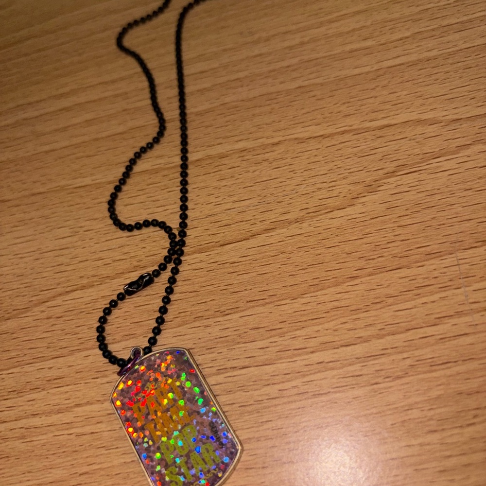 Hannah Montana dog tag necklace - Picture 3 of 4